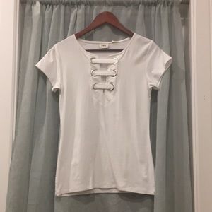 White tee